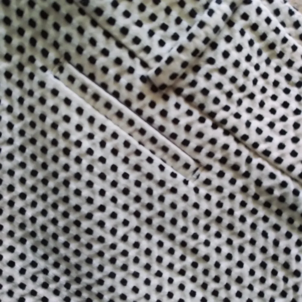 Ann Taylor Loft Textured Dress Shorts, size 12 - Picture 3 of 9